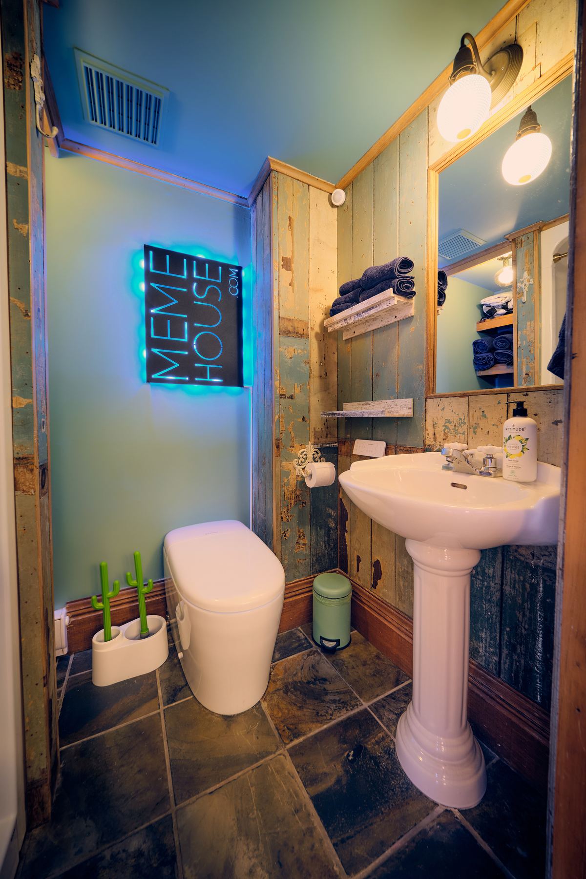 Full Bathroom